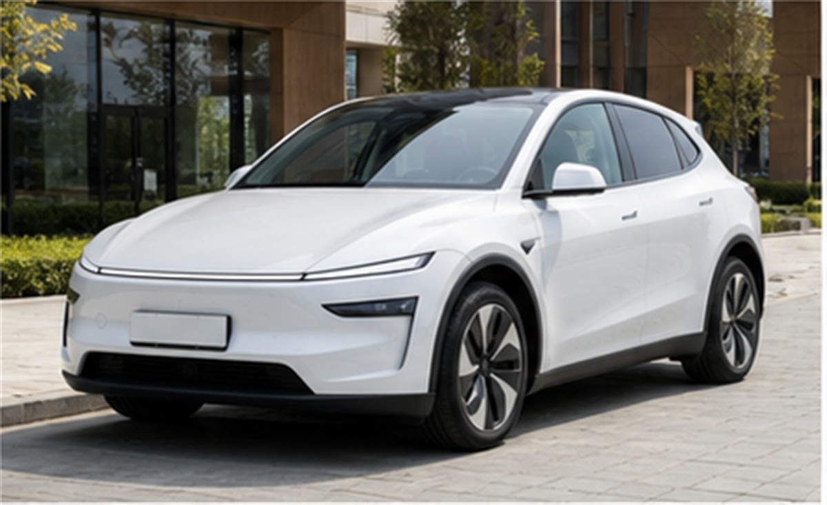 2025 Tesla Model Y Long Range AWD — 18.400 km